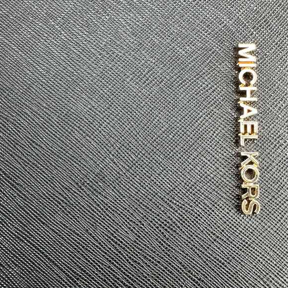 Michael Kors Jet Set Black Leather Crossbody Bag - Picture 7 of 12